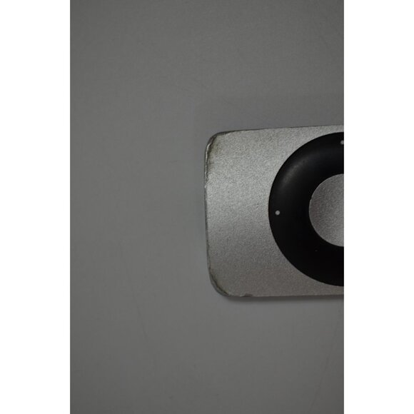 Apple TV Set with Remote - Black and White - Picture 8 of 12